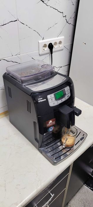 Espressor Automat Philips Saeco Intelia HD8753/11 Aparat Cafea Boabe