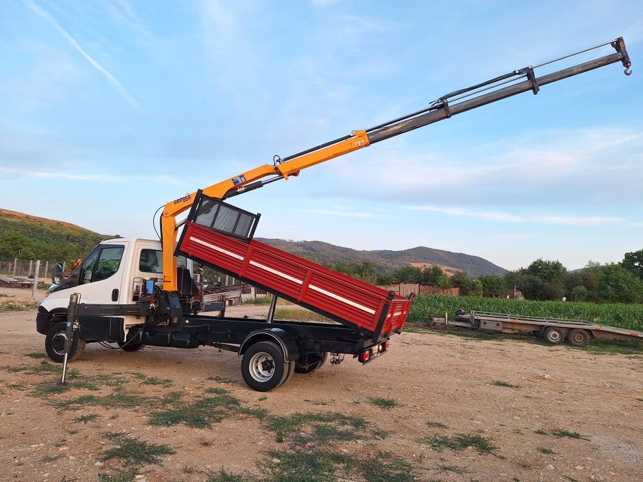 iveco 70c15 basculabil și macara