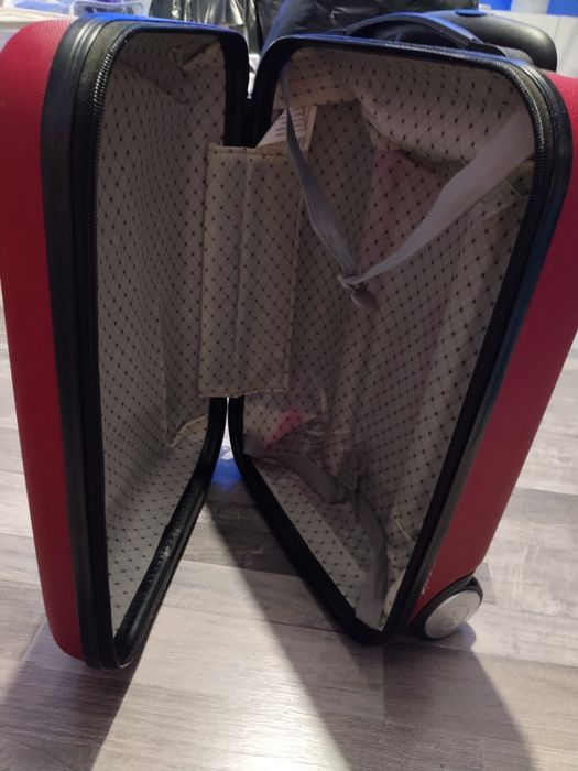 Vând troler în stare perfectă