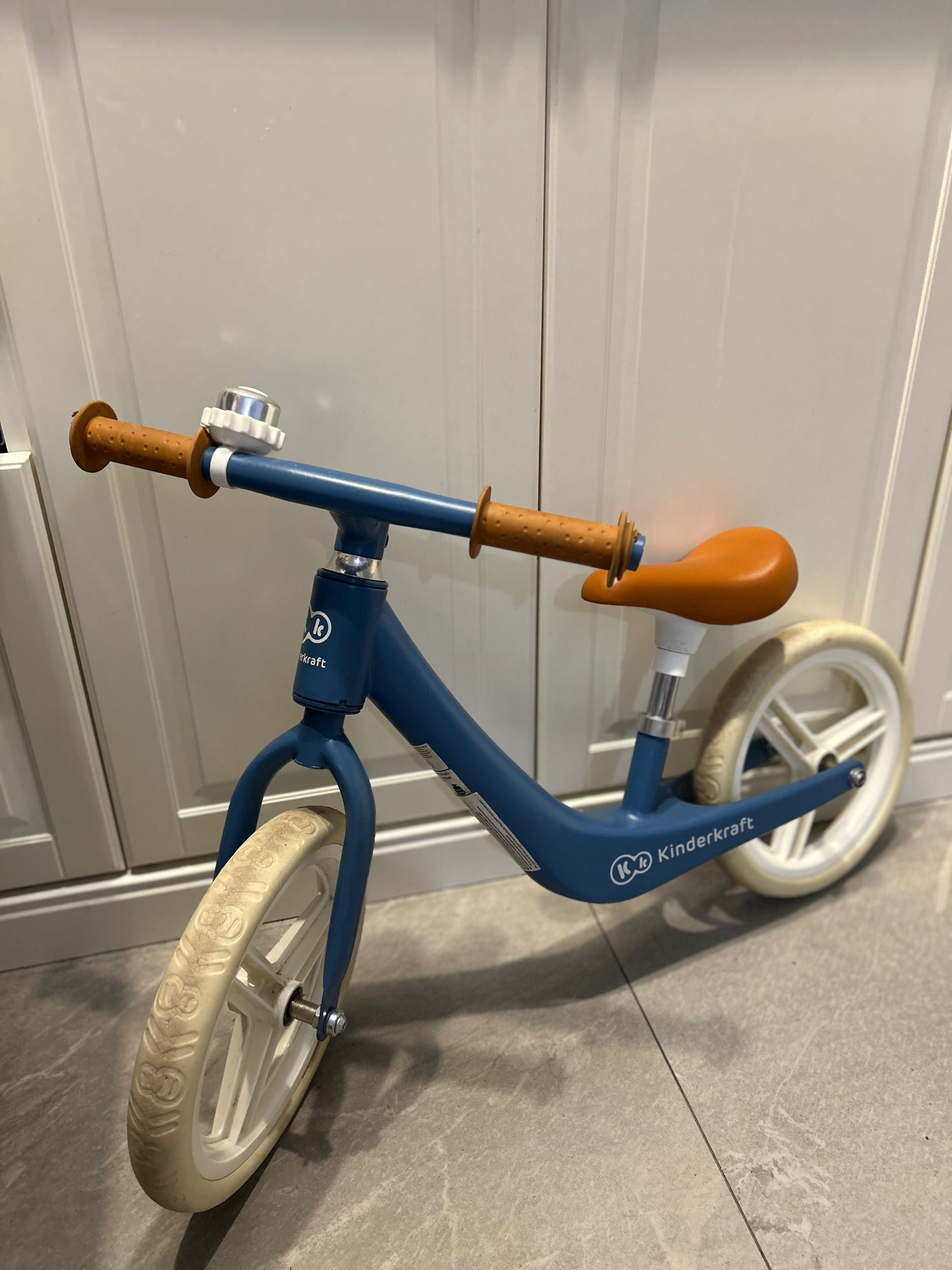 Bicicleta fără pedale kinderkraft