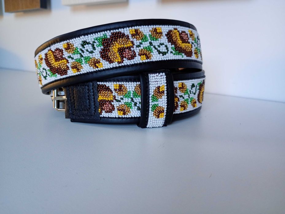 Vând curea tradițională cusută manual cu margele