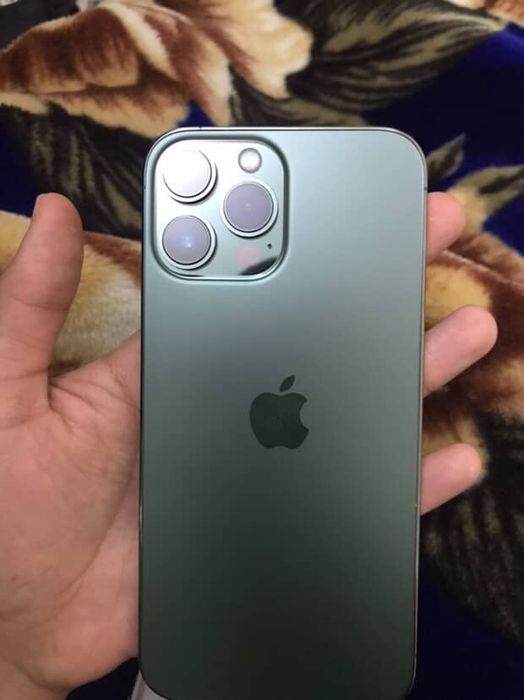 Iphone 13 pro max green