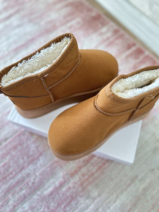 Угги сатылады. Актау қаласы бағасы 12 мың 37 размер