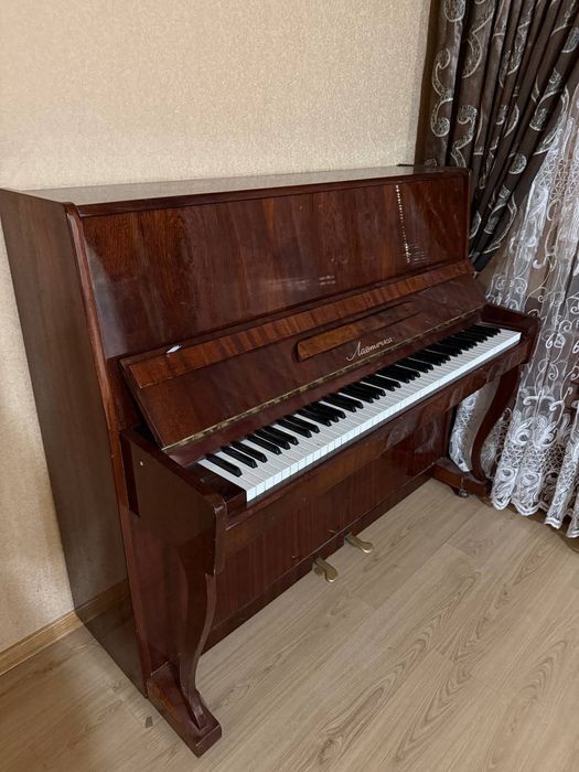 Пианино Ласточка продается