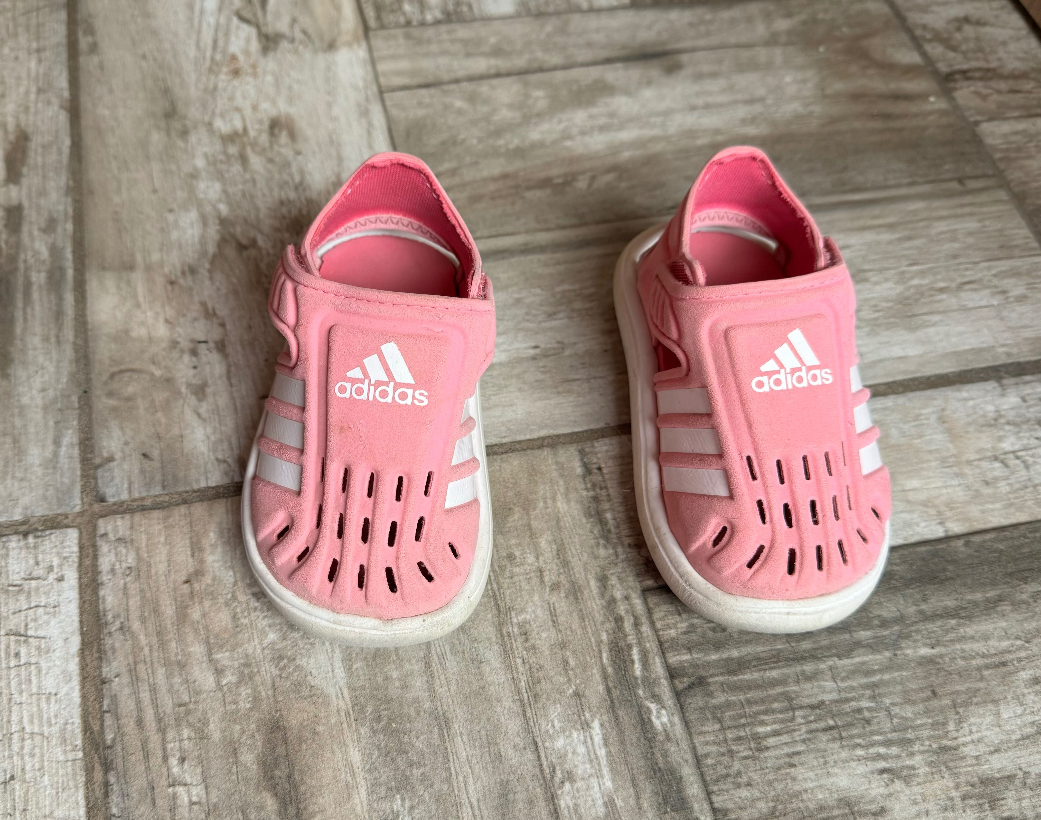 Бебешки сандали и маратонки Nike и Adidas
