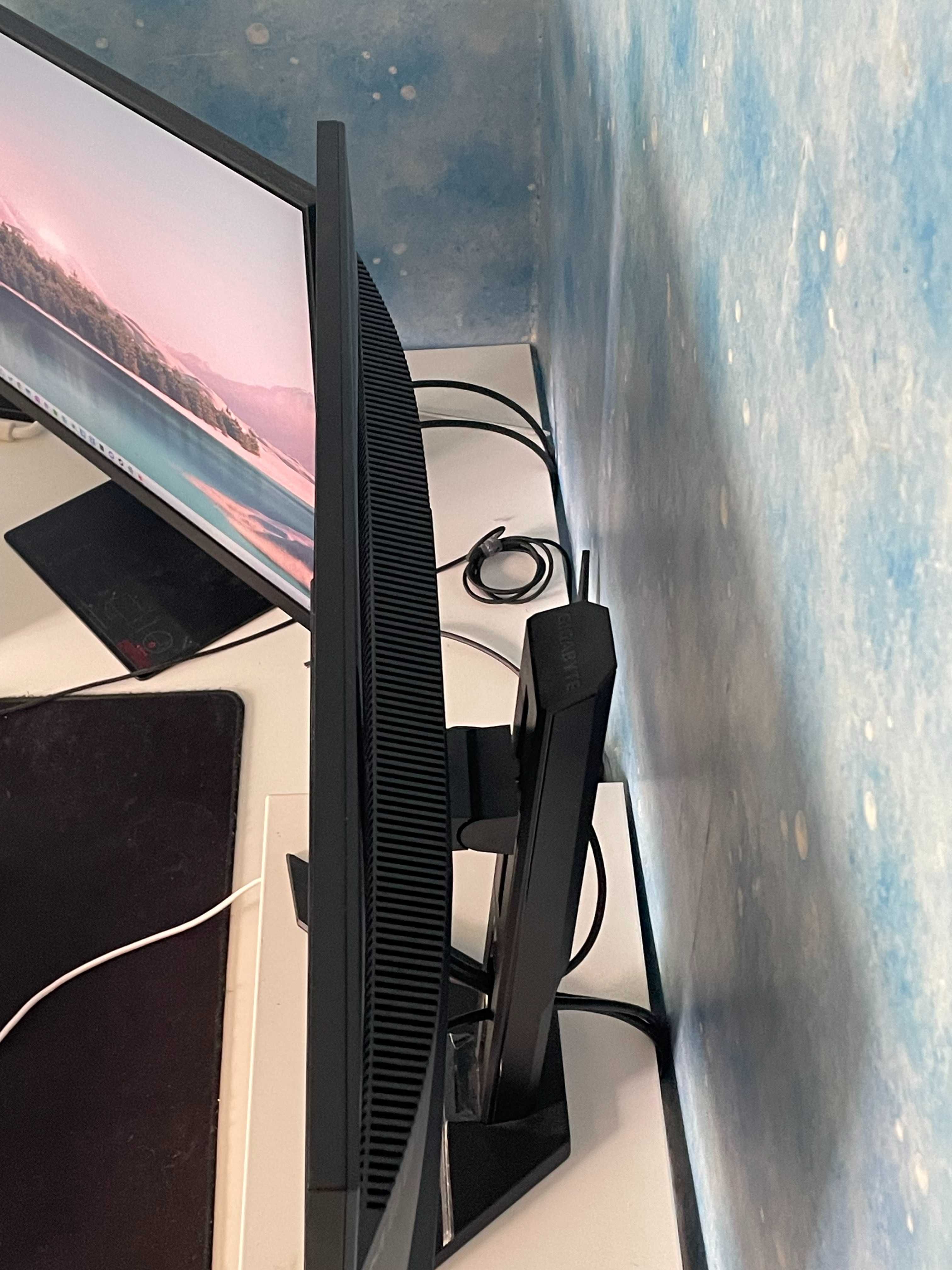 Монитор Gaming Gigabyte 28'', IPS, UHD, 1ms, 144 Hz в гаранция