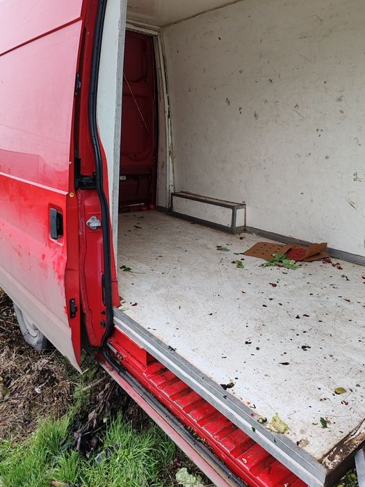 Vând Ford Transit