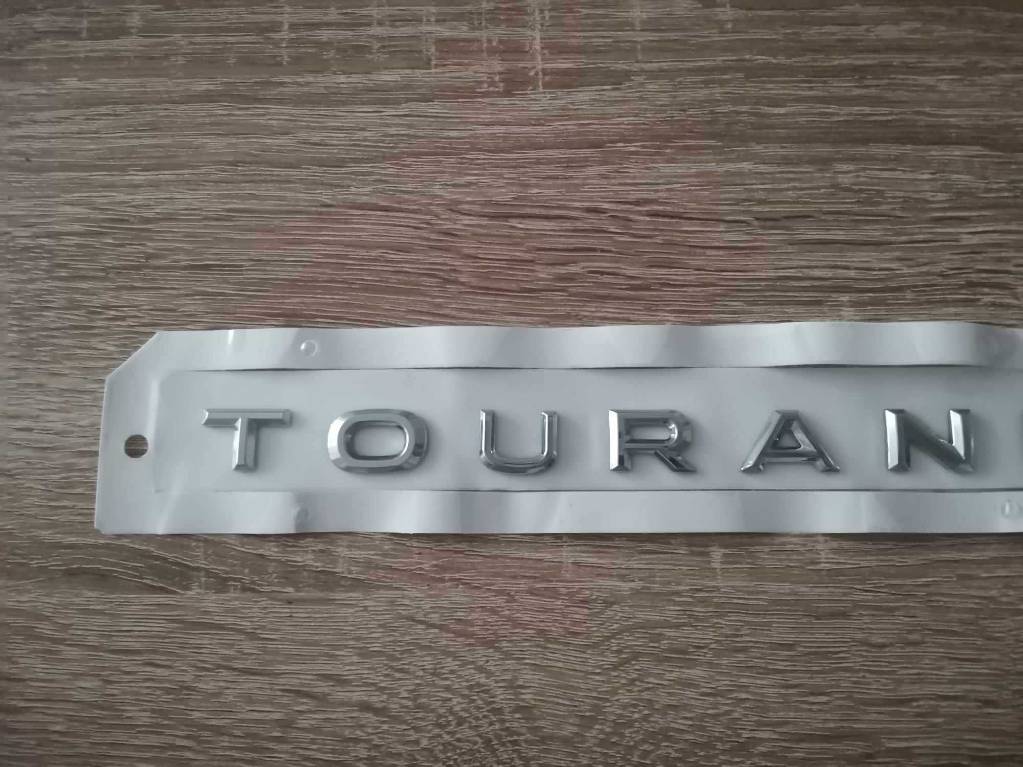надпис Volkswagen Touran Фолксваген Туран новия шрифт