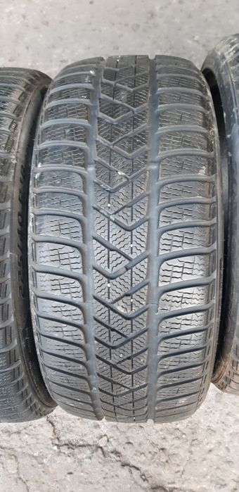 Зимни гуми-18цола-225/40-1бр.-100лв."PIRELLI "
