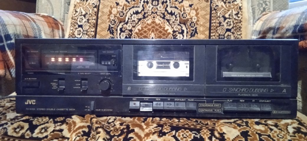 Касетная дека JVC TD-W106