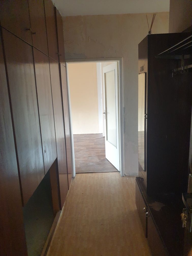 Продава се Тристаен апартамент в Асеновград - 75 кв.м за 878 €/кв.м - Снимка #4