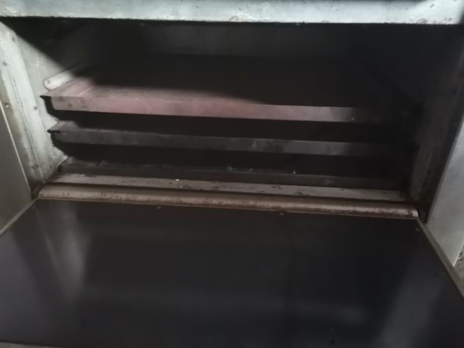 Plita de inox pe curent