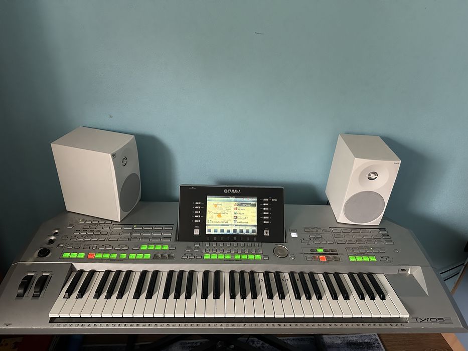 Orga profesionala Yamaha Tyros 2