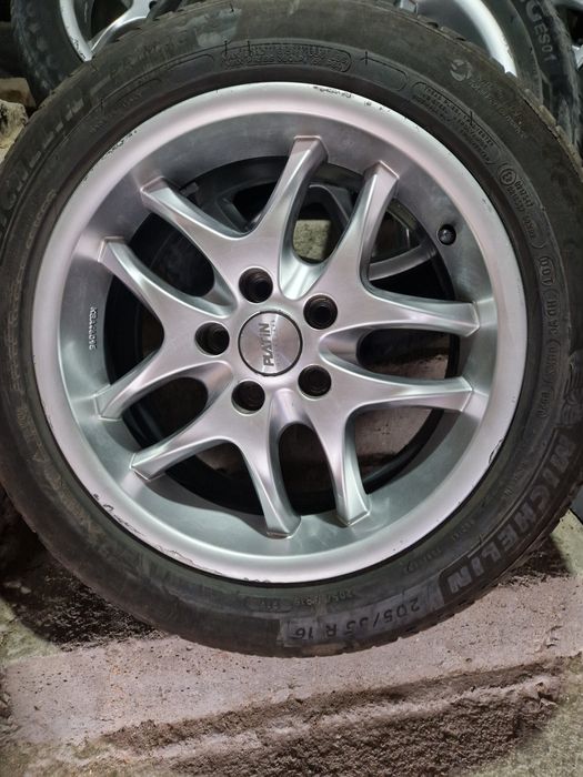 Гуми с джанти 16  5/108