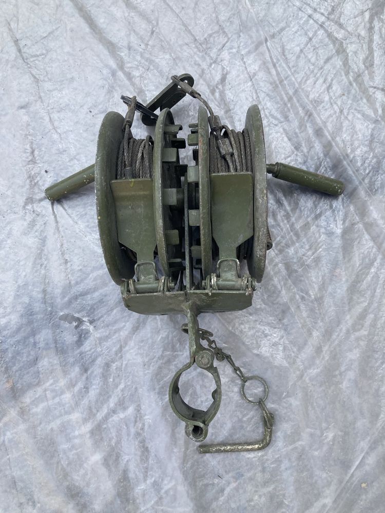 Лебедка военного образца