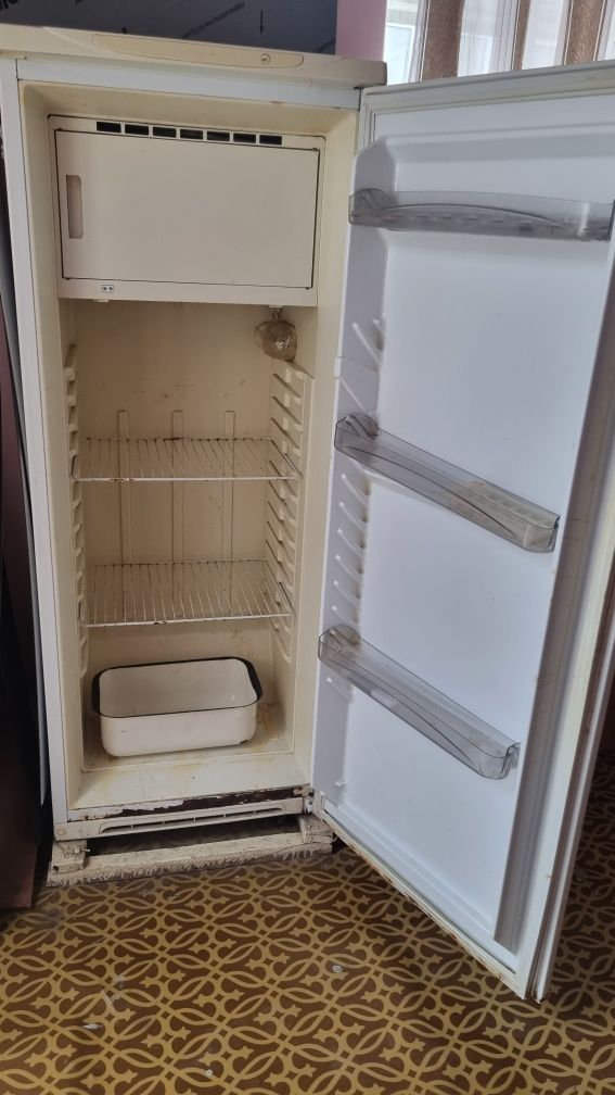 Dinepr muzlatgich sotiladi