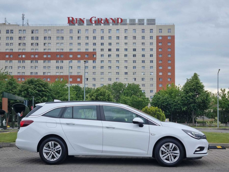 Opel Astra Ellegance 1.6 CDTI 130 CP