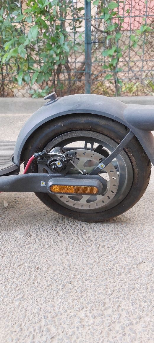 Trotineta electrica xiaomi scuter 4