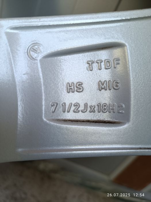 18/5/114,3-ХЮНДАЙ САНТА ФЕ,КИА СОРЕНТО с добри зимни гуми-235/60/18-