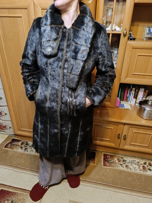 Шуба искусственный мех под норку.