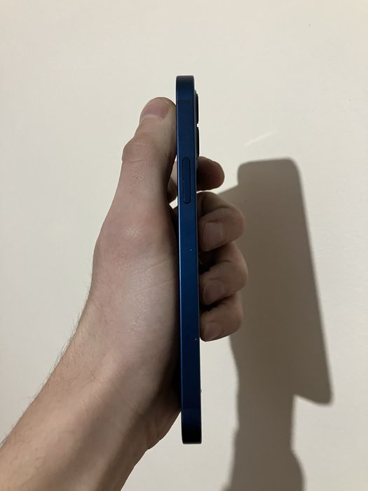 iPhone 12 (64Gb)