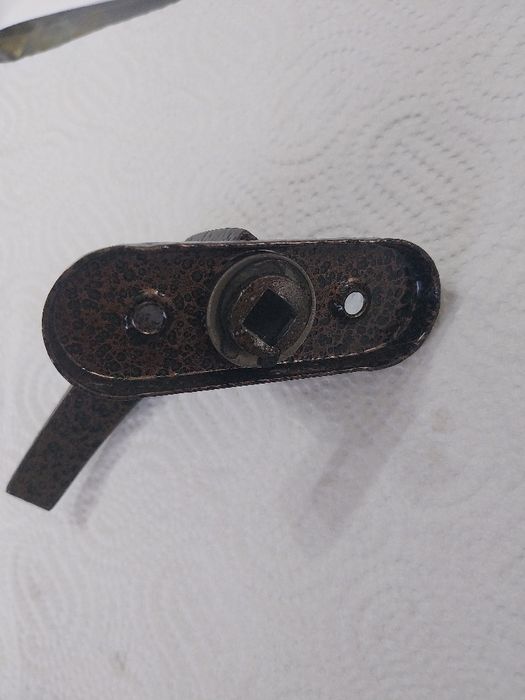 Нови дръжки за прозорец ,с етикет