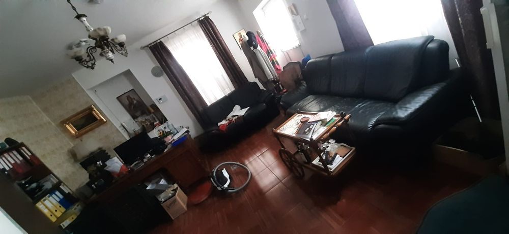 Vand Casa Spatiu Comercial cu crama