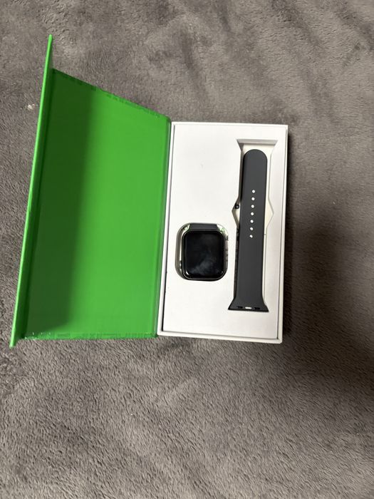 Продавам Apple watch series 5