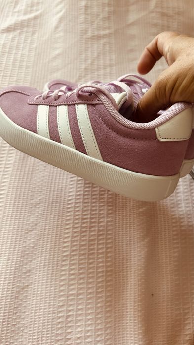 Adidas нови обувки за момиче