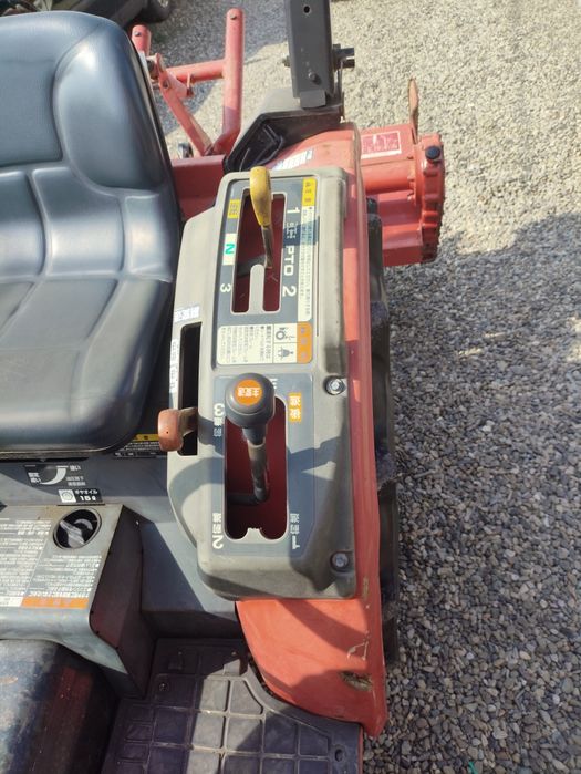 Tractoras Mitsubishi GF150, 15CP