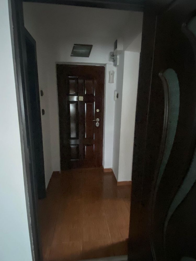 Vand apartament 2 camere zona vest