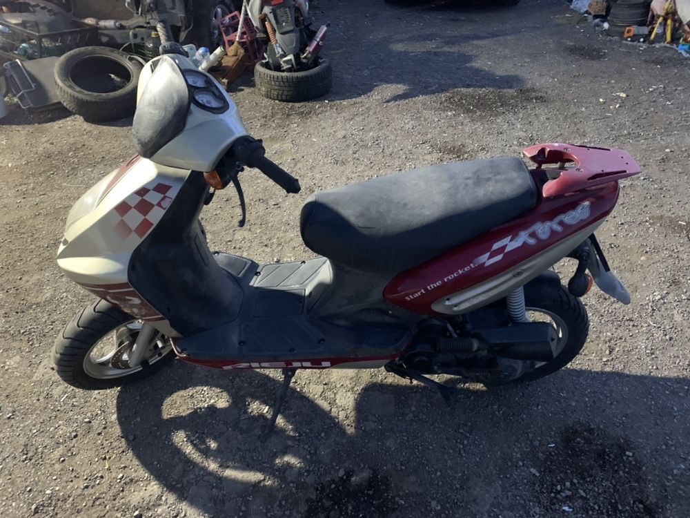 НА ЧАСТИ! Скутер Rieju Toreo 50 куб . 2008 г. Scooter YH50QT