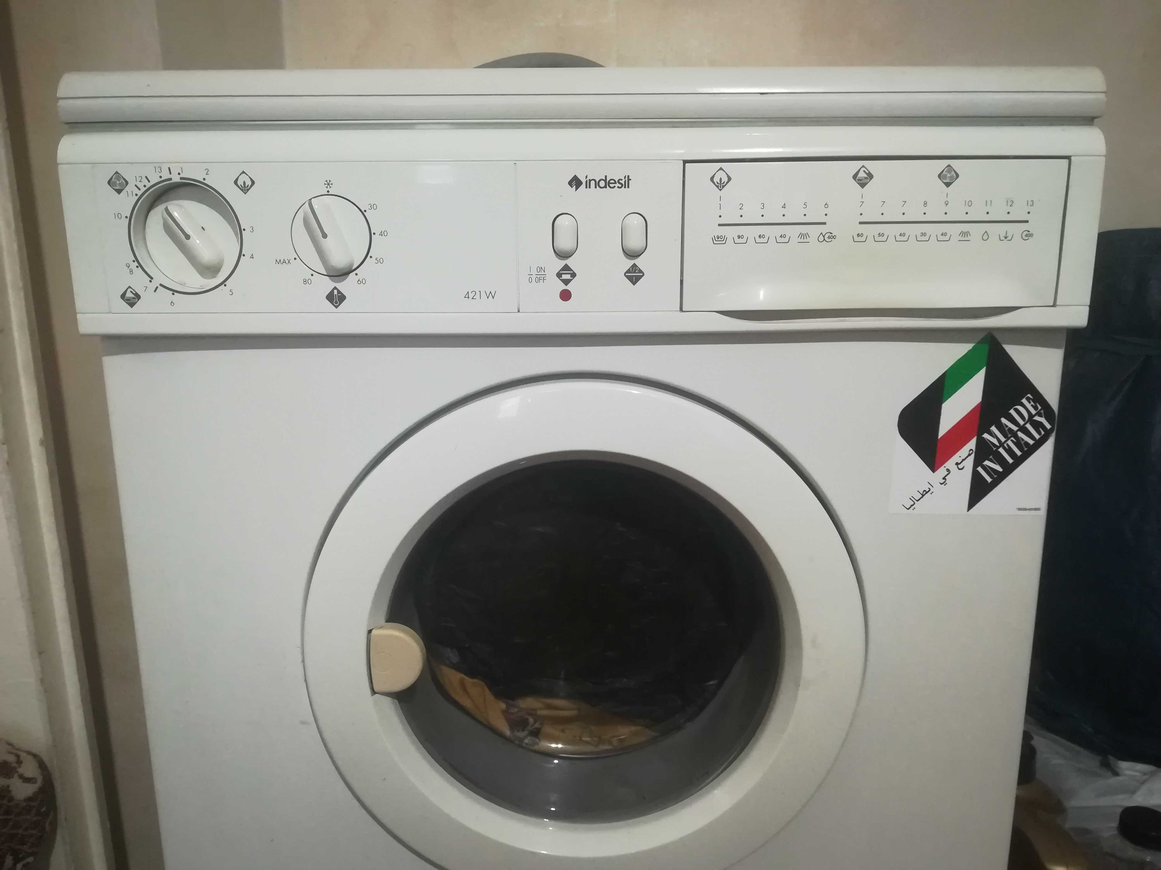 Пералня Indesit! Може и за части!