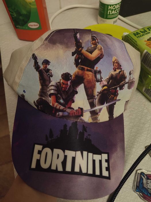коллекционная кепка от Fortnite