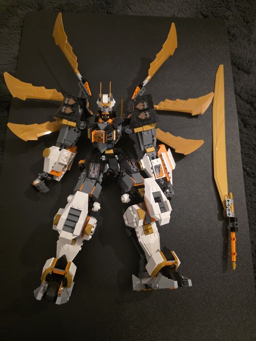 71821 LEGO Ninjago Cole's Titan Dragon Mech
4,8(444)