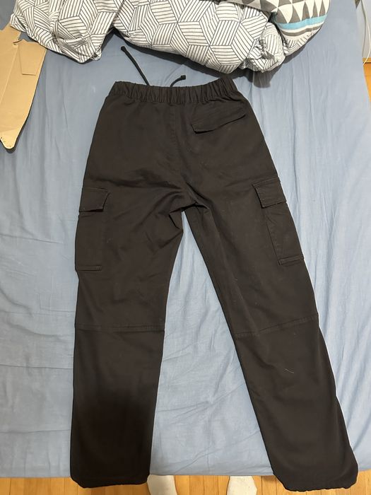 Pantaloni cargo bershka