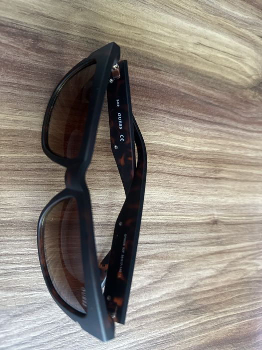 Очки guess солнцезащитные