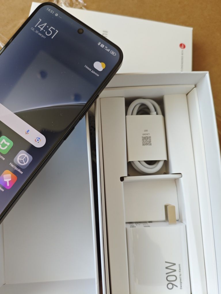 Чисто нов Xiaomi 15 16Ram /512GB BGГлобална верси