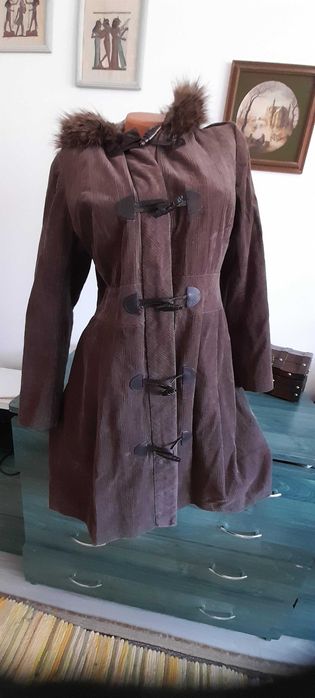 Haina groasa cu gluga „ Per una”, de dama, din material raiat