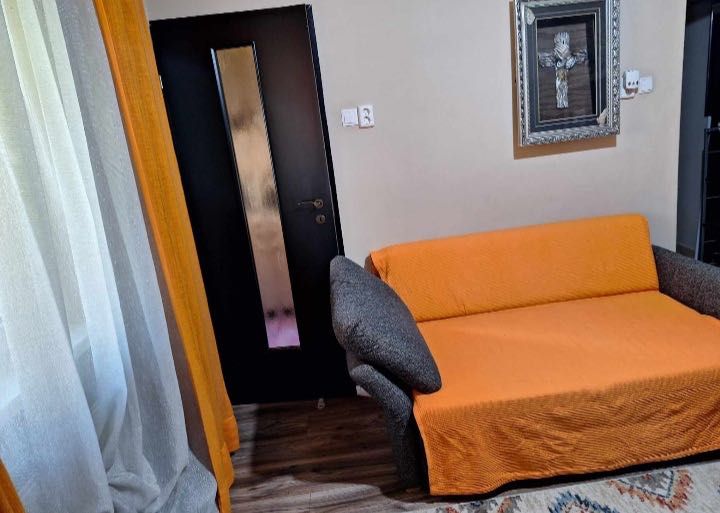 Închiriez apartament micro 1