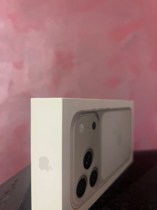 *Запечатан* Iphone 17 pro 256 cosmic silver