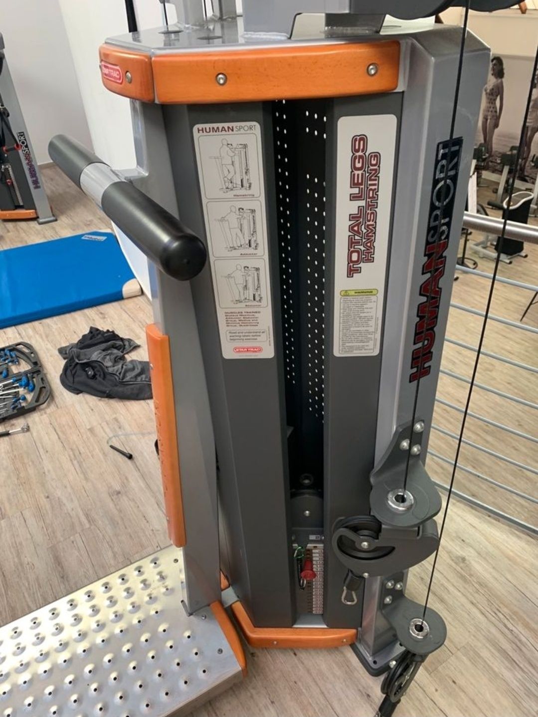Фитнес уред Star Trac Human sport total legs за крака
