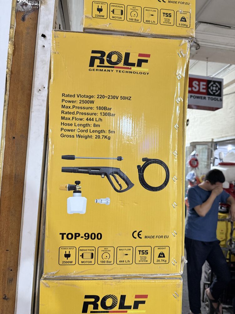 Rolf karcher yana keldi