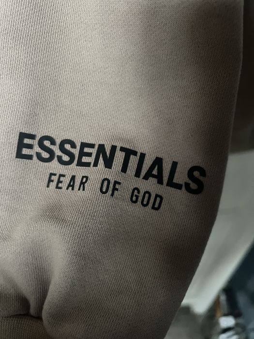 Оригинален суичър- Essentials