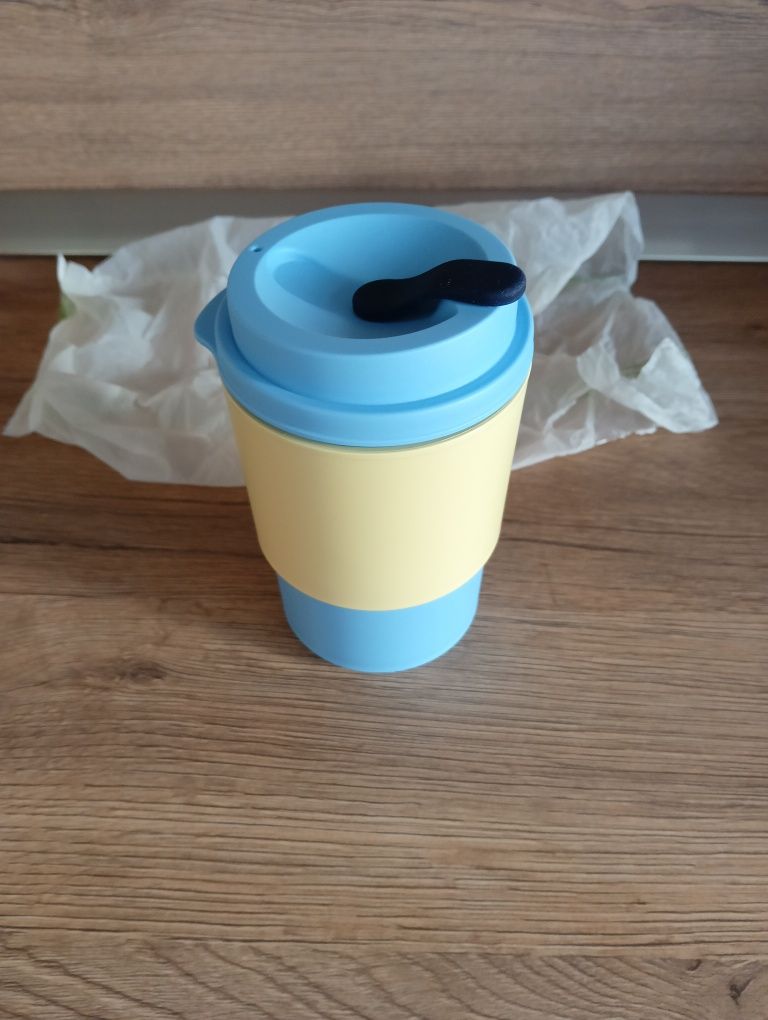 Tupperware чаша за кафе и мини чийзсмарт