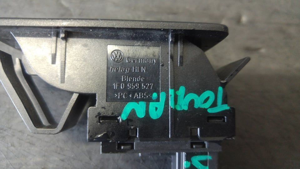 Buton deschidere rezervor vw touran 1t 1t0959551a 1f0959527