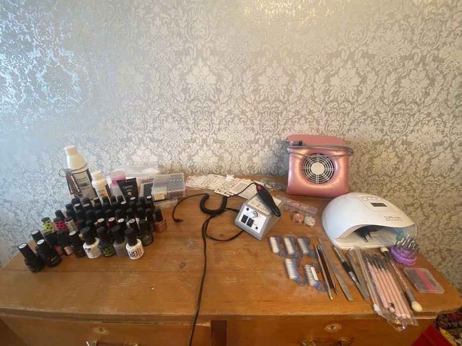 продам маникюрный набор за 100.000 есть торг