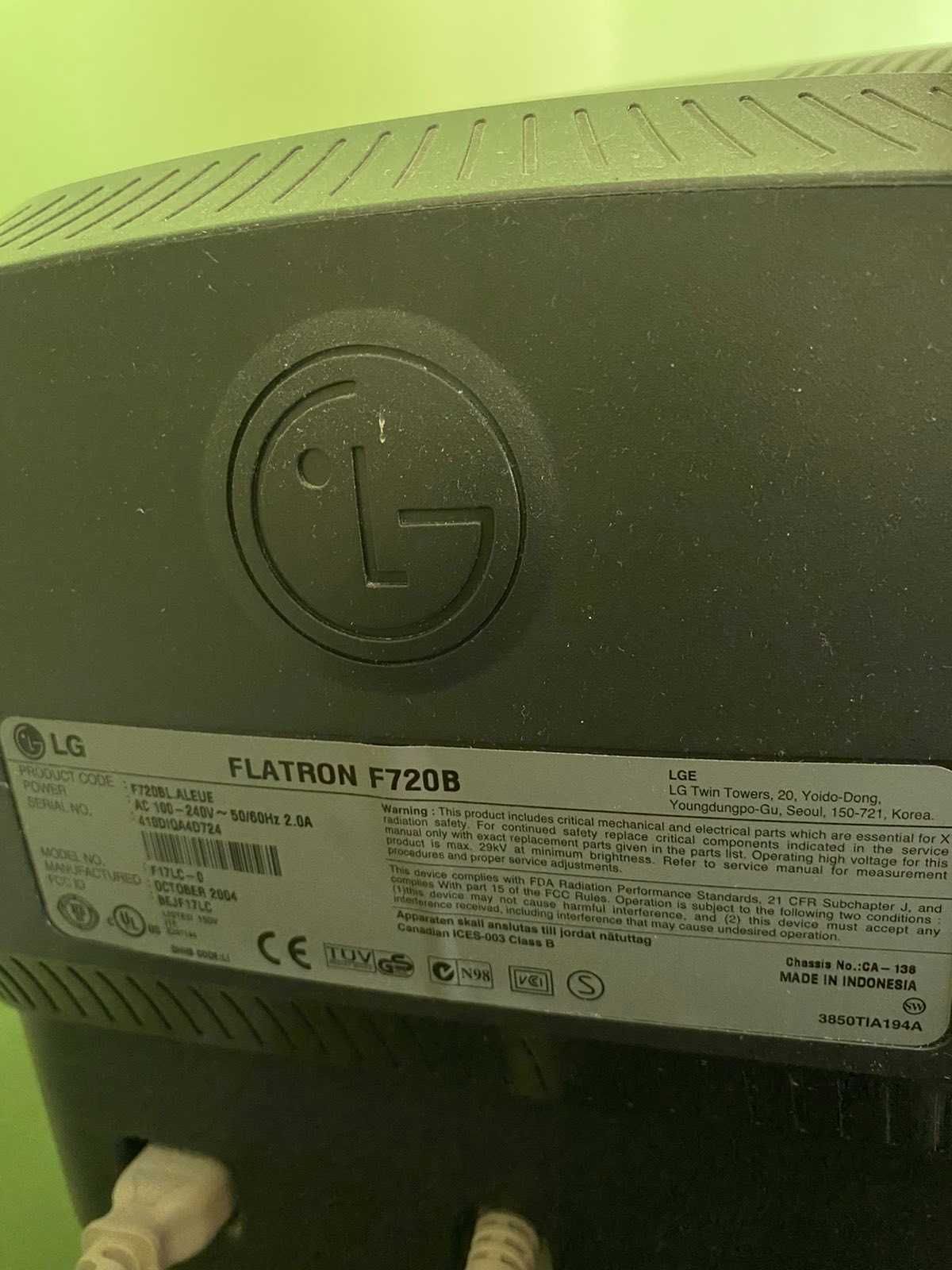 Монитор LG Flatron  F720B