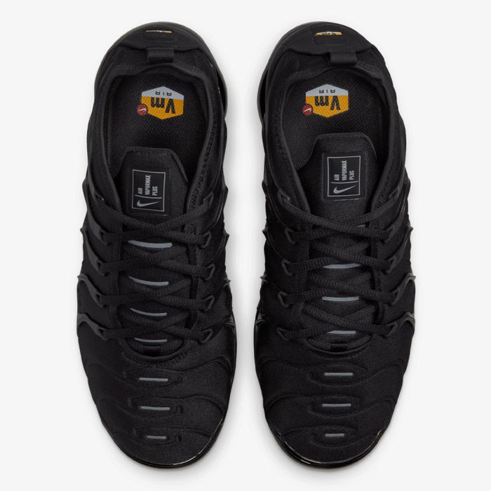 Nike air VaporMax Plus TripleBlack *Зимна Разпродажба*
