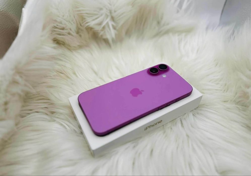 Vand Iphone 16 Roz 128 GB Impecabil